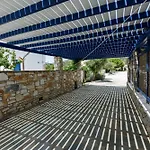 Semeli Paros Drios